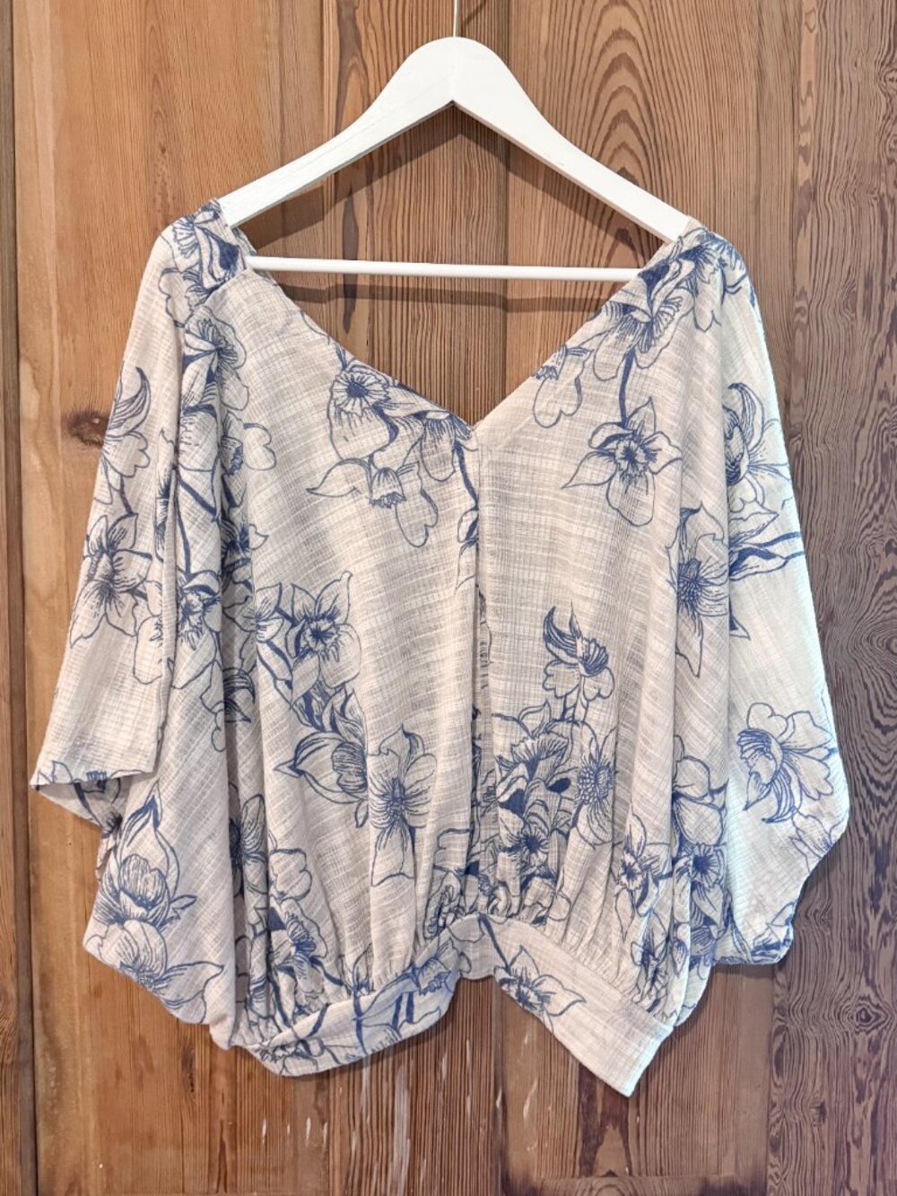 Free People One Dance Floral Printed V Neck Relaxed Fit Top Women's size L - Picture 6 of 6